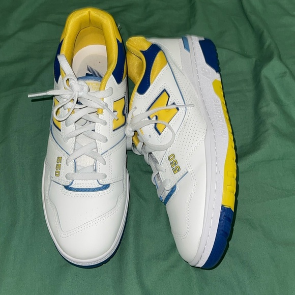 New Balance 550 - Picture 1 of 3
